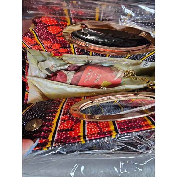 African Theme Purse Gold Loop Handle Accent - Picture 4 of 5